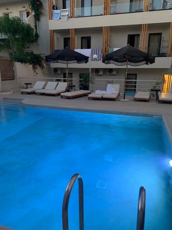 Khroma Luxury 2 Front Apartment *