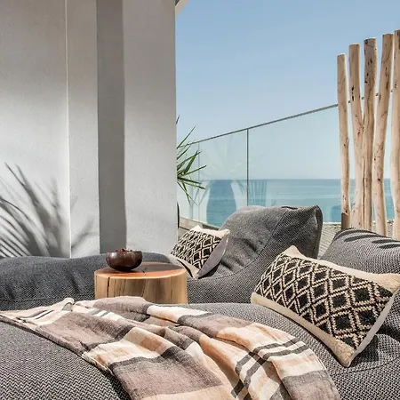 Khroma Luxury Suite 2 Beach Front Apartment Hersonissos  Exterior photo